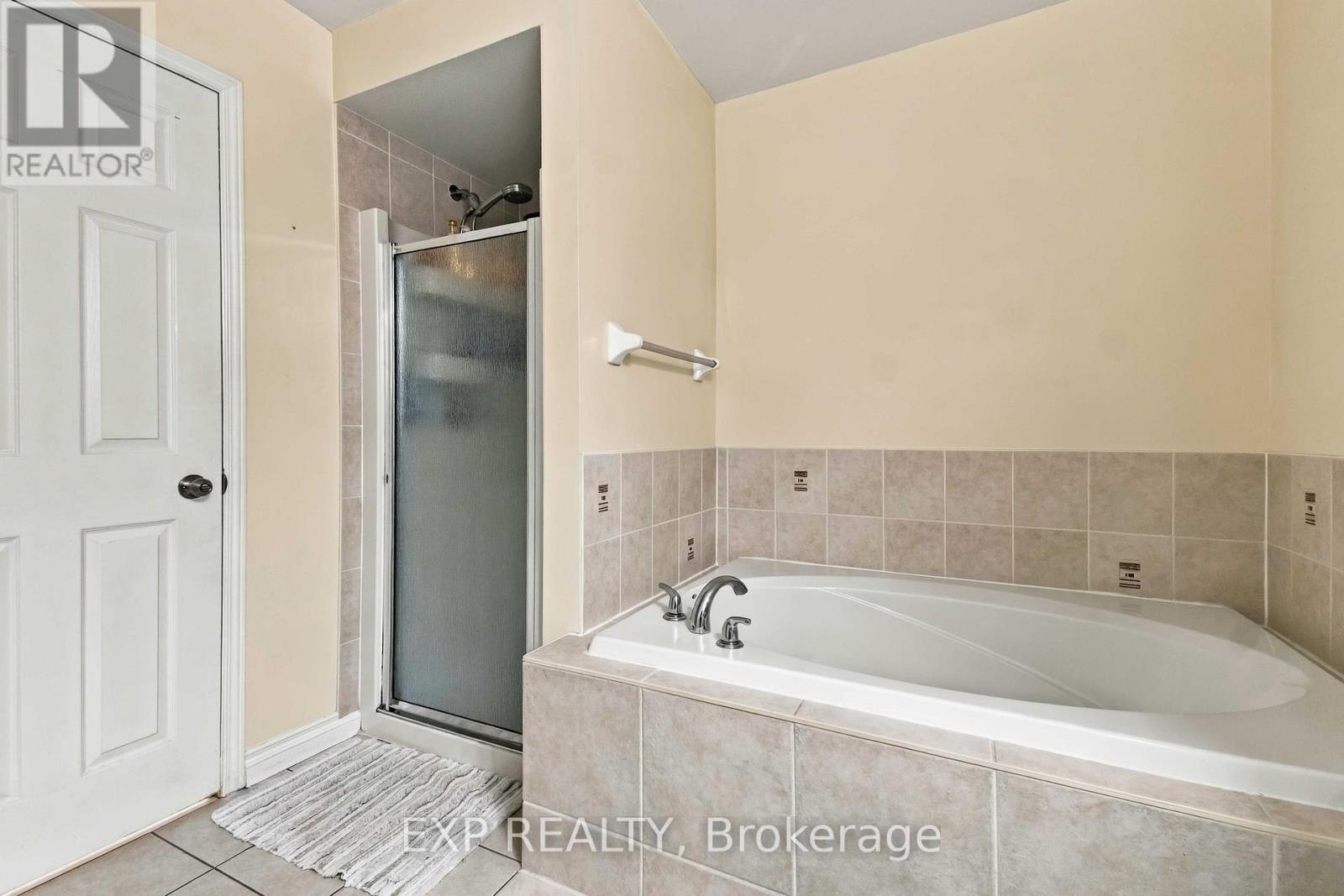 #223 90 EDENVALE DRIVE - Image 37