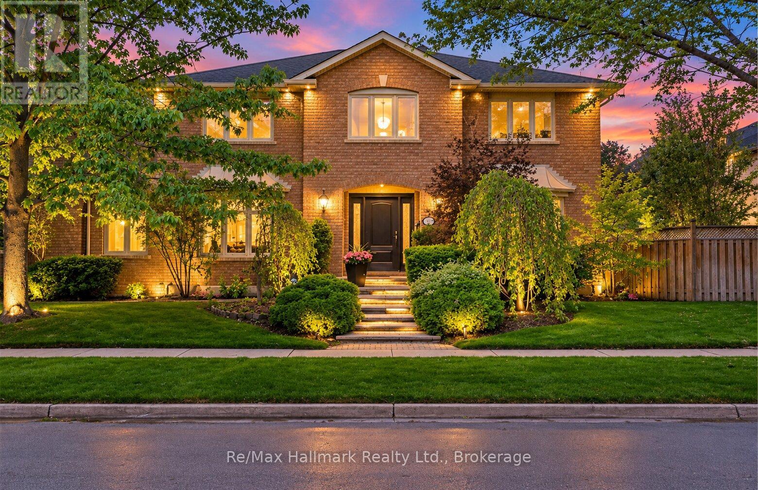 500 BLENHEIM CRESCENT - 2