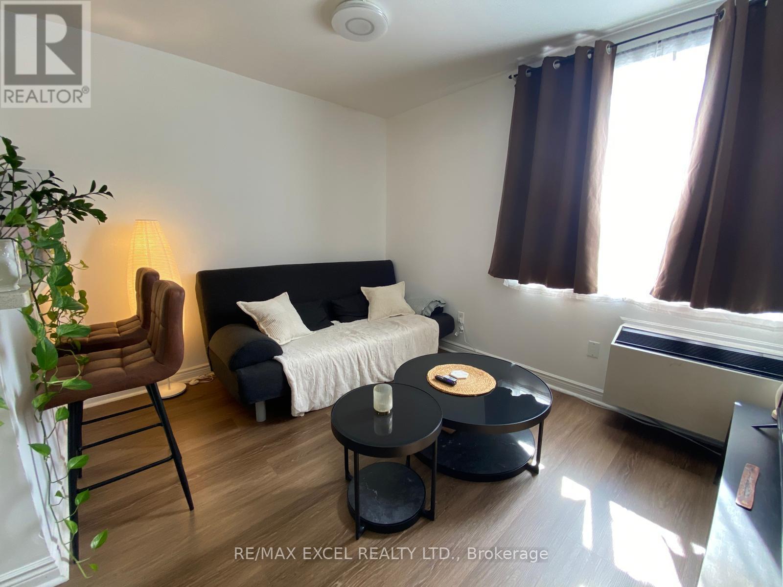 203 - 666 ST CLAIR AVENUE W, Toronto (Humewood-Cedarvale) — photo 10