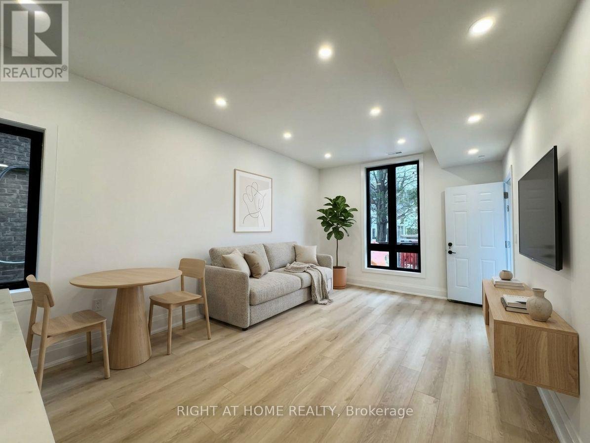 #2 - 151 GLEDHILL AVENUE, Toronto (Woodbine-Lumsden) — photo 3