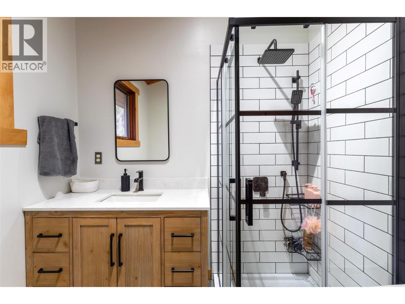 2943 PIVA Road - 22