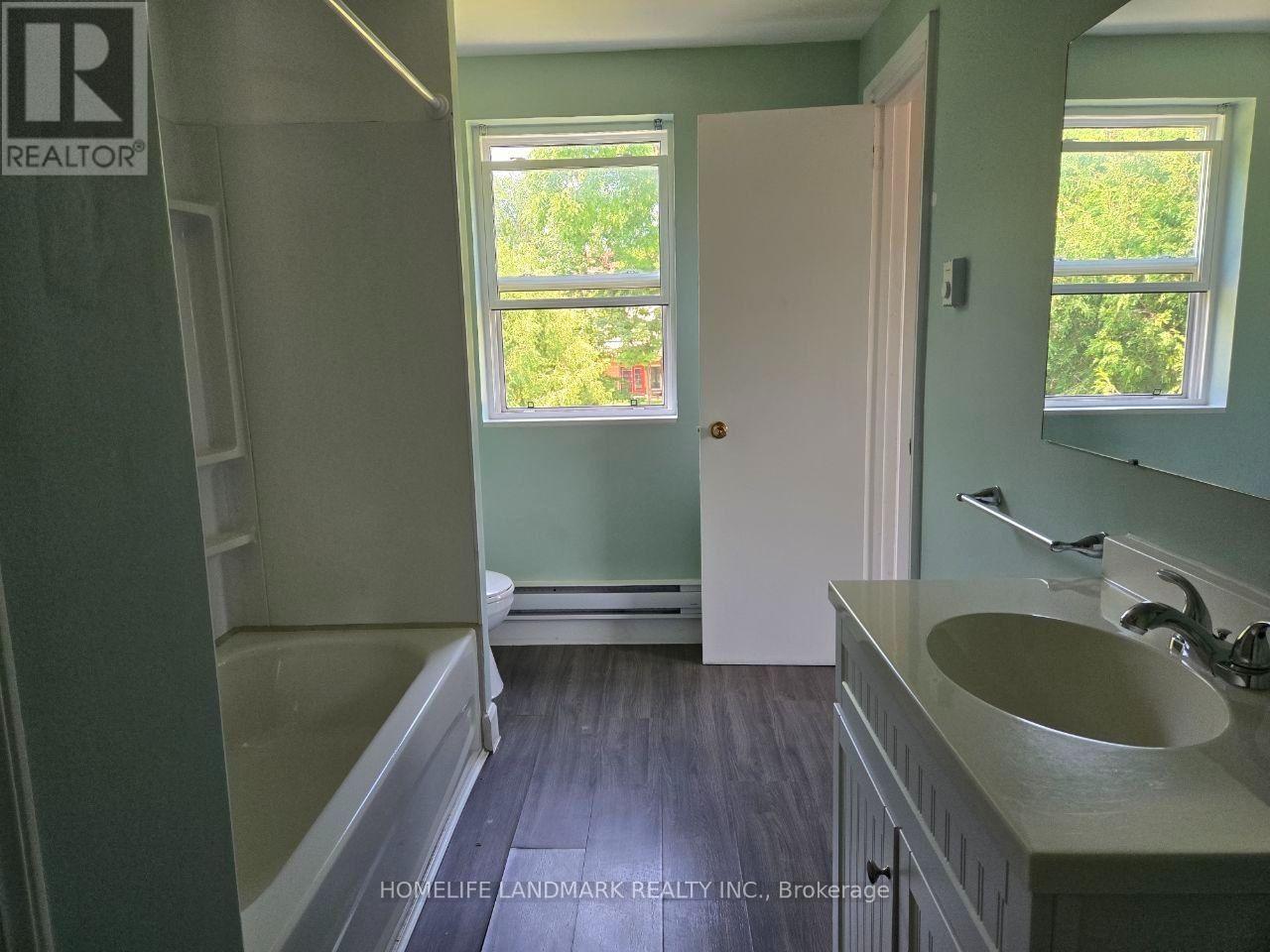 2 - 22 CENTRE STREET, Aurora (Aurora Village) — photo 11
