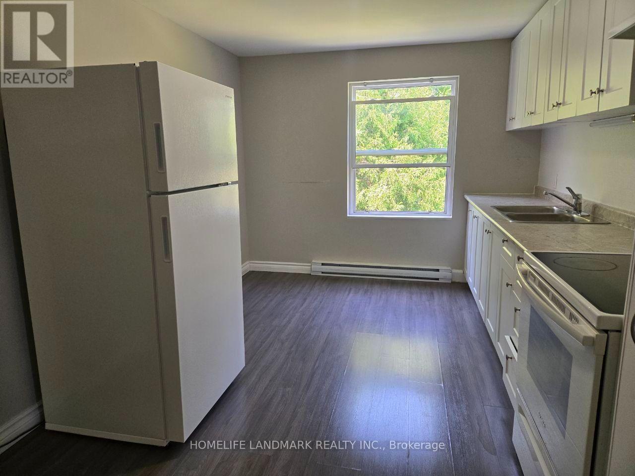 2 - 22 CENTRE STREET, Aurora (Aurora Village) — photo 12