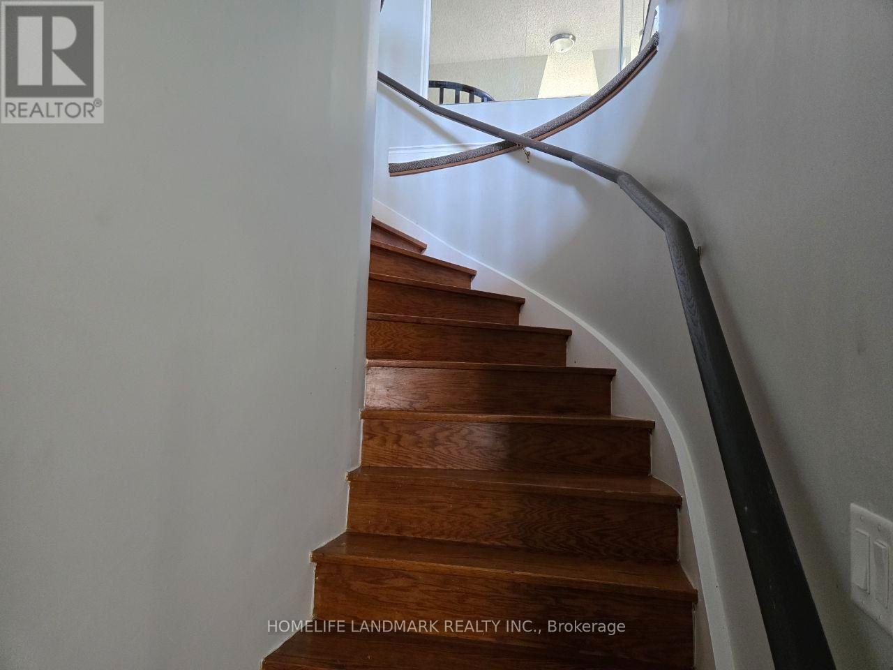 2 - 22 CENTRE STREET, Aurora (Aurora Village) — photo 4