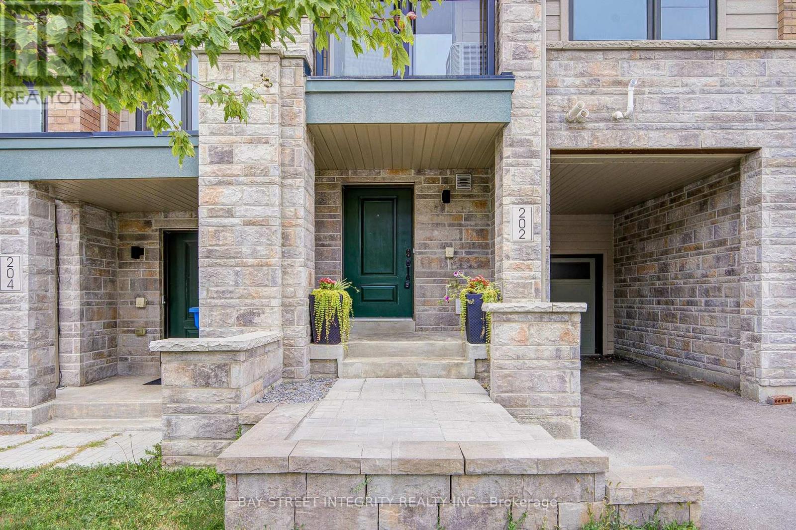 202 VIVANT STREET - 1