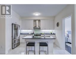 202 Vivant Street, Newmarket, ON L3X0K7 Photo 17