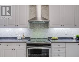 202 Vivant Street, Newmarket, ON L3X0K7 Photo 19