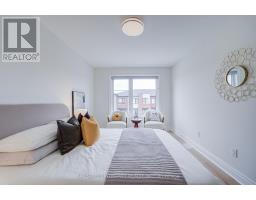 202 Vivant Street, Newmarket, ON L3X0K7 Photo 40