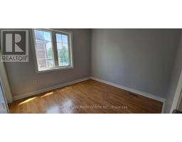 Coach - 109 Northvale Road, Markham, ON L6B1H6 Photo 6
