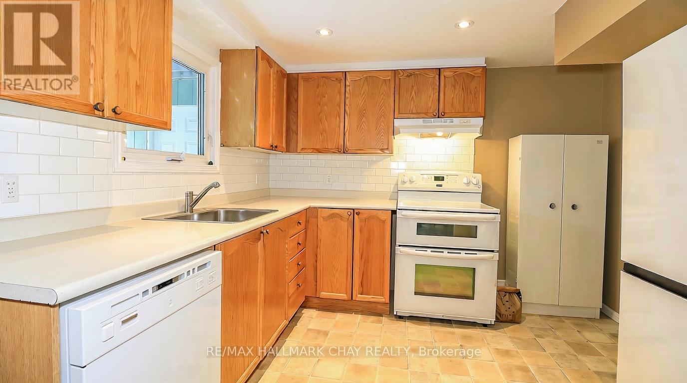 79 Browning Trail, Barrie photo 37