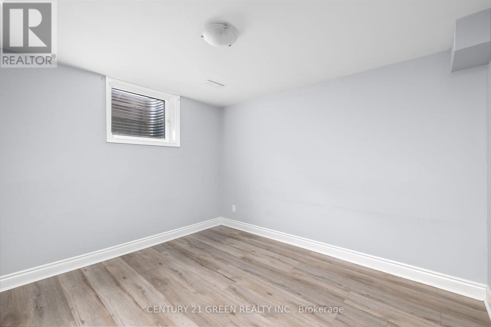15 LADY STEWART BOULEVARD - 25
