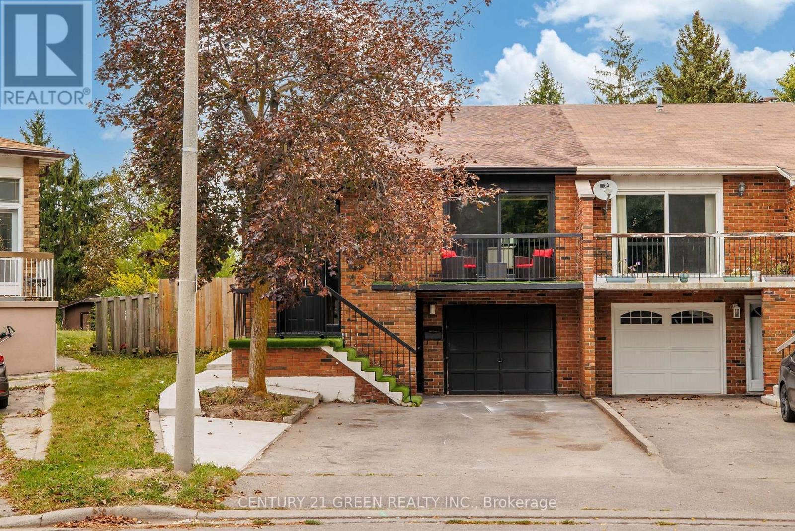 15 LADY STEWART BOULEVARD - 30