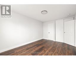 Living room - 15 Lady Stewart Boulevard, Brampton, ON L6S3Y2 Photo 11