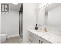 Bathroom - 15 Lady Stewart Boulevard, Brampton, ON L6S3Y2 Photo 16