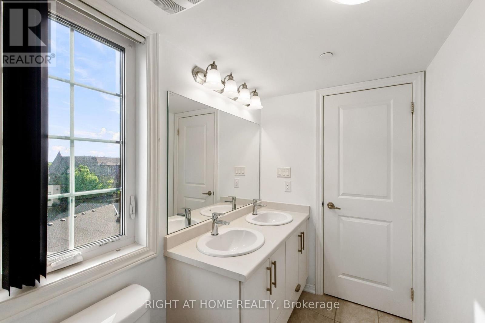 #28 2199 LILLYKIN STREET - 27