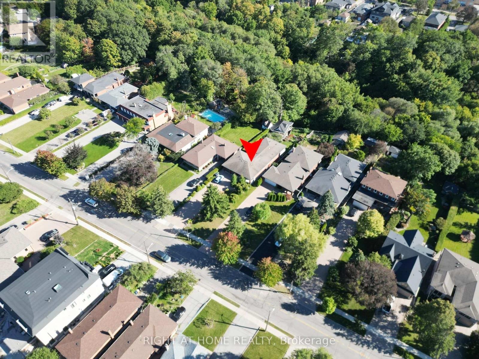 397 Maple Leaf Drive, Toronto, ON photo 40