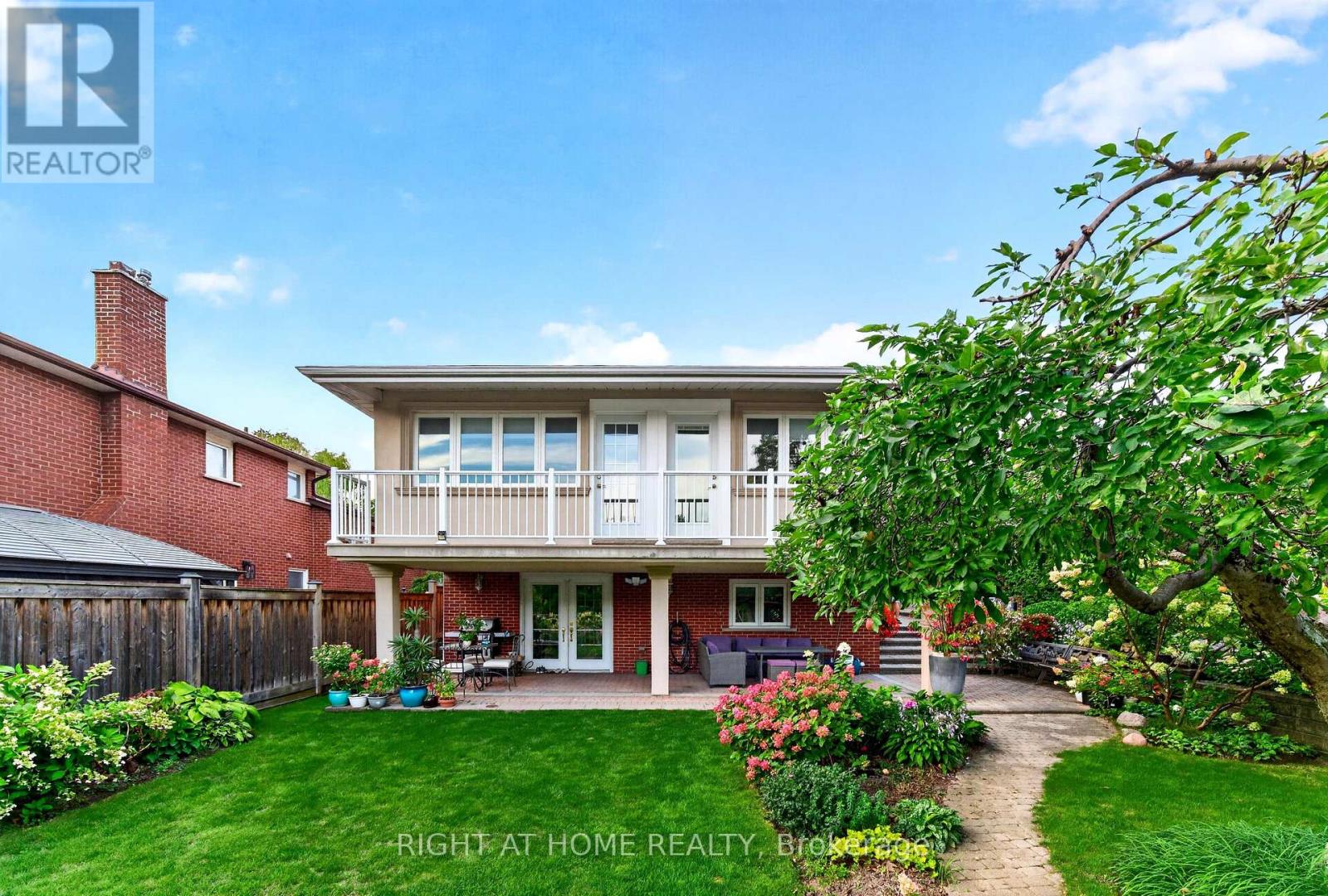397 MAPLE LEAF DRIVE - 9