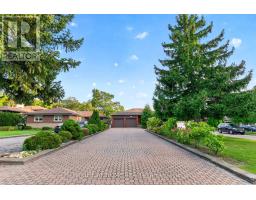 Family room - 397 Maple Leaf Drive, Toronto, ON M6L1P4 Photo 8