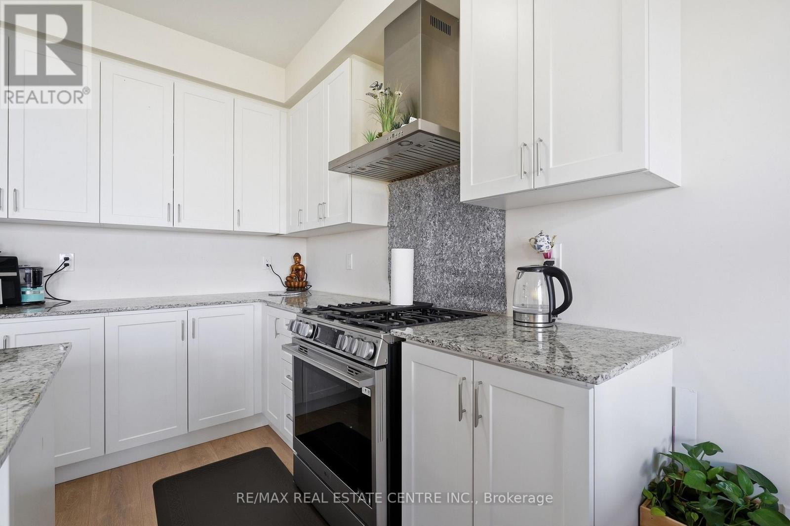 150 MCGILL AVENUE - 14