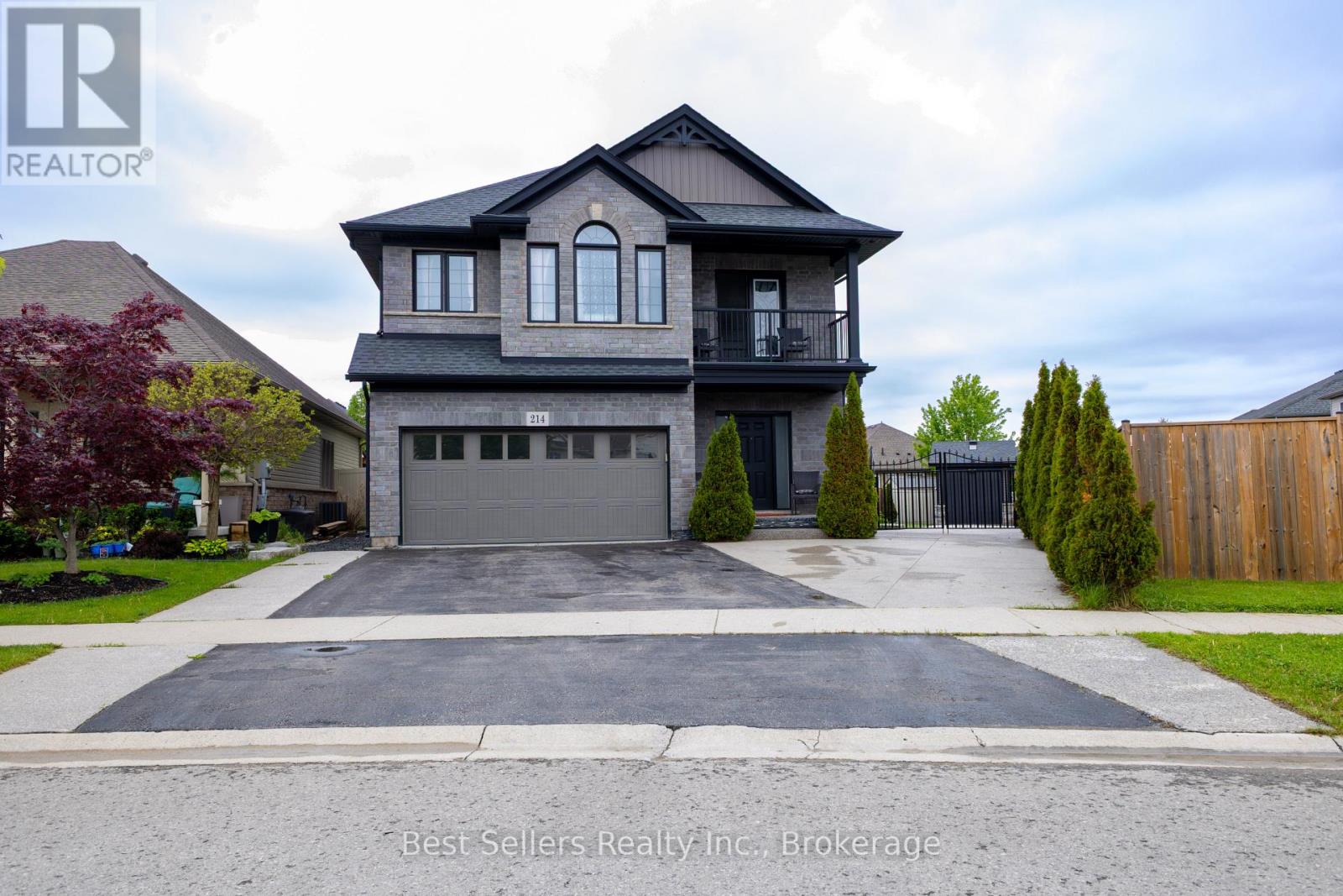 214 CARDINAL CRESCENT - 1