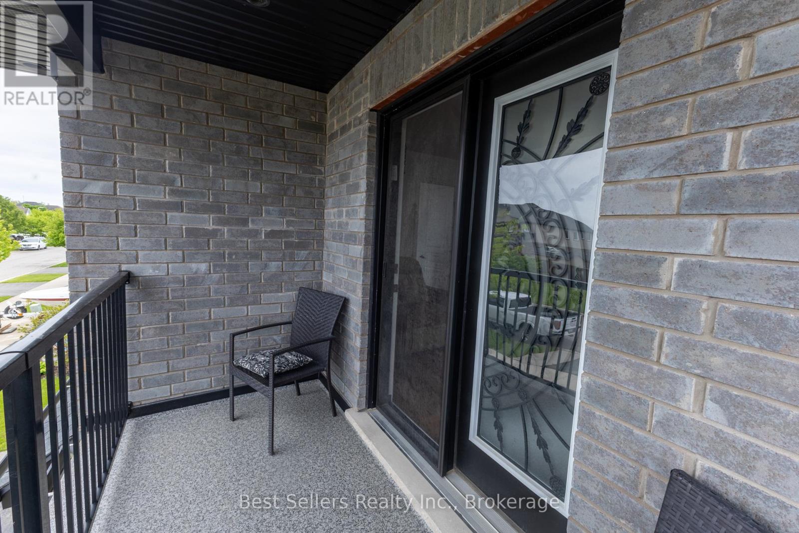 214 CARDINAL CRESCENT - 24