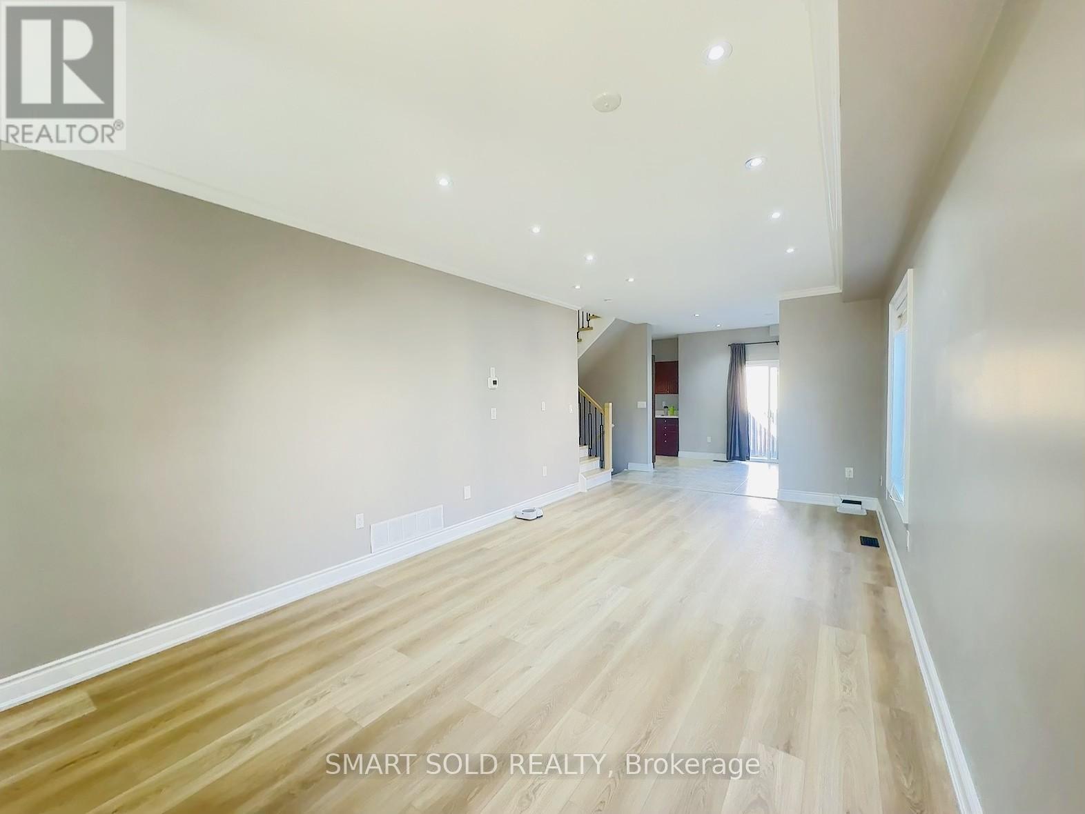 80 GREENSTEM CRESCENT, Hamilton (Winona Park) — photo 2