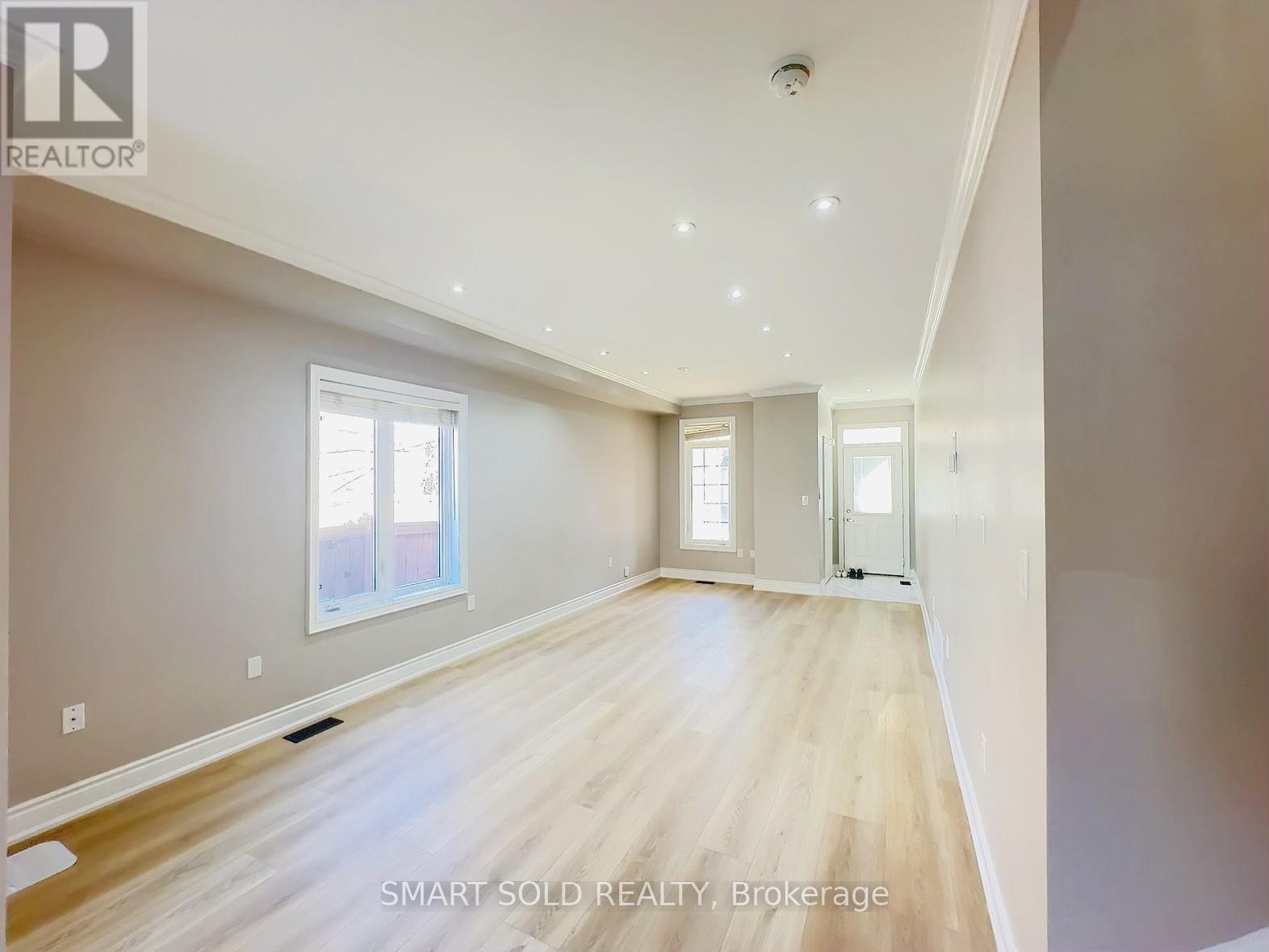 80 GREENSTEM CRESCENT, Hamilton (Winona Park) — photo 3