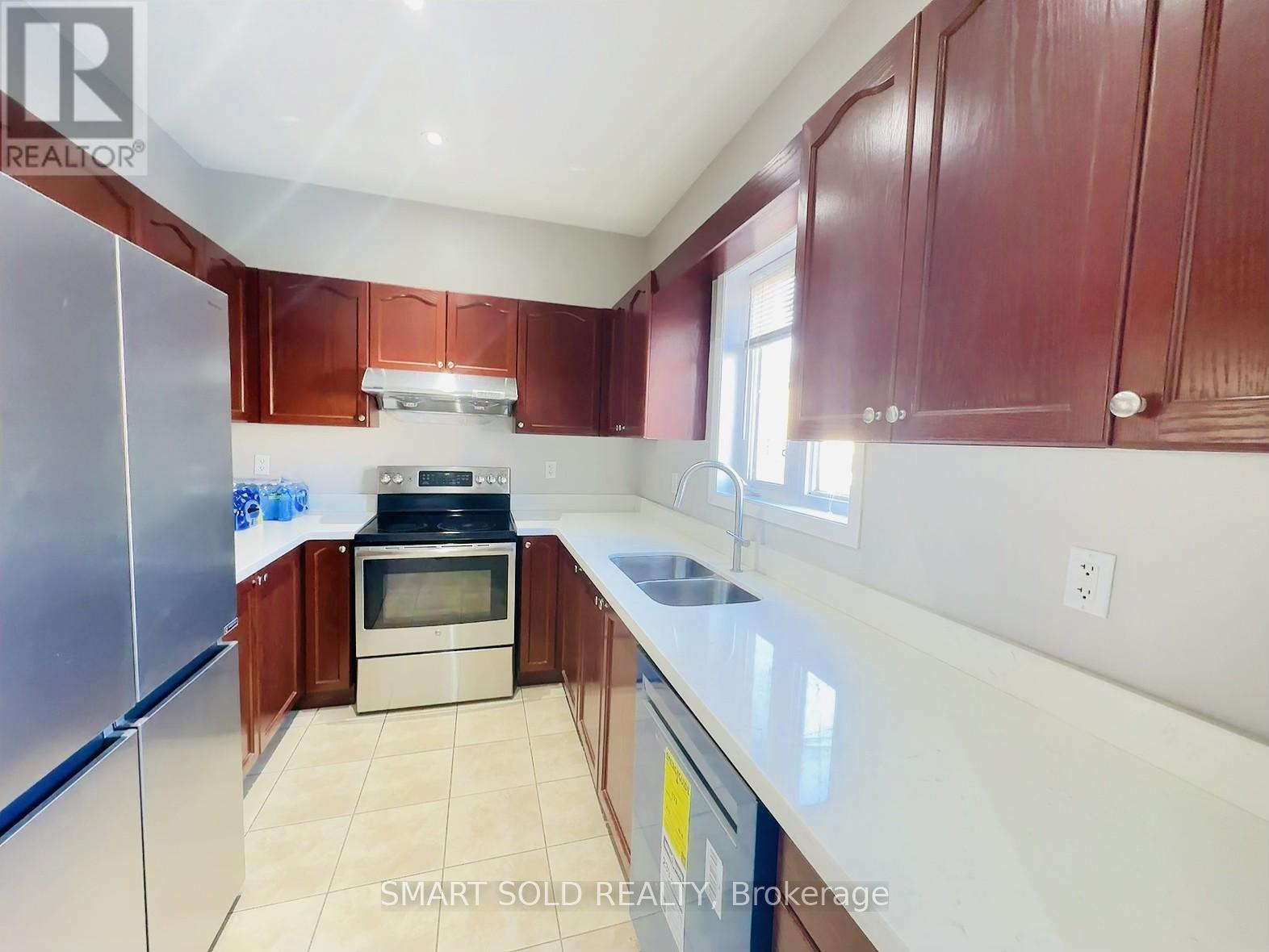 80 GREENSTEM CRESCENT, Hamilton (Winona Park) — photo 6