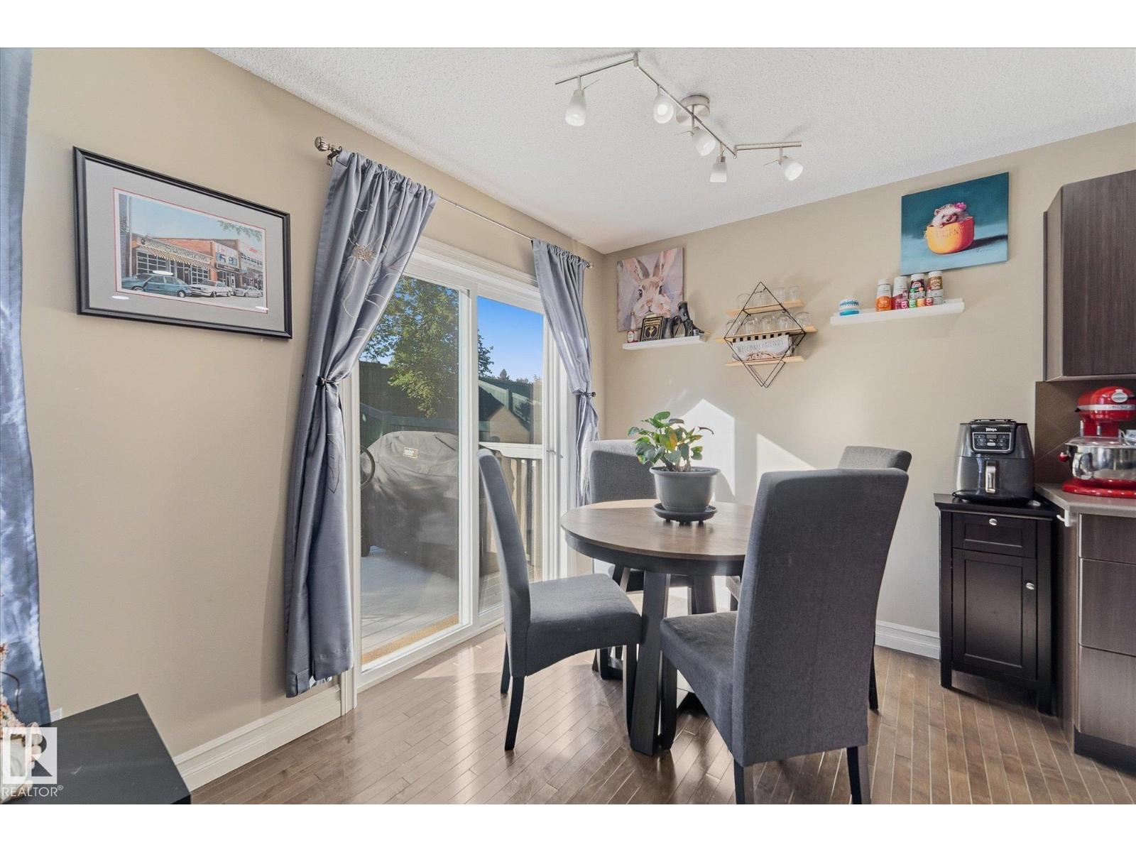 #39 219 CHARLOTTE WY - 10