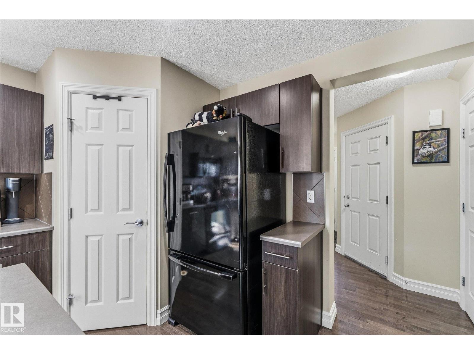 #39 219 CHARLOTTE WY - 15