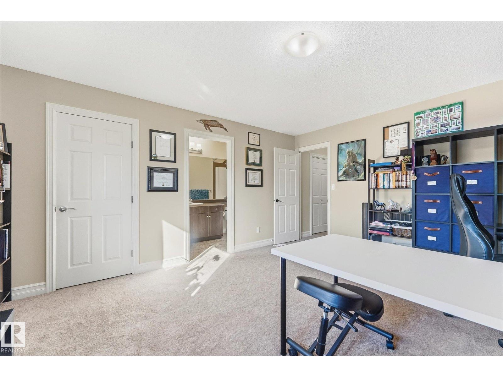 #39 219 CHARLOTTE WY - 26