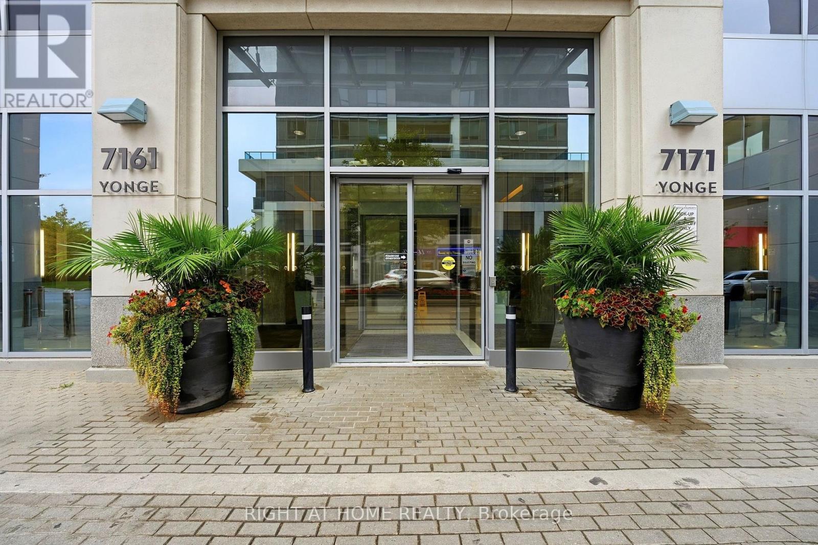 1702 - 7171 YONGE STREET, Markham (Grandview)