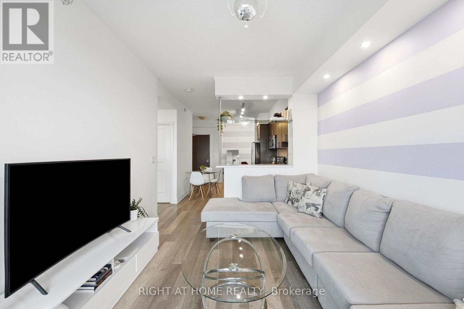 1702 - 7171 YONGE STREET, Markham (Grandview) — photo 3