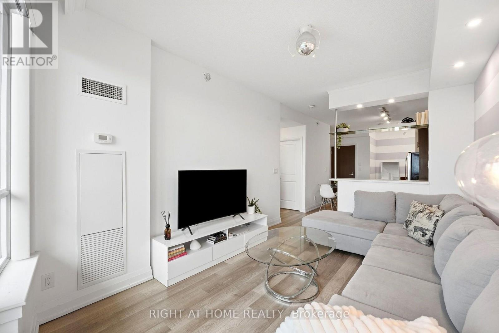 1702 - 7171 YONGE STREET, Markham (Grandview) — photo 6