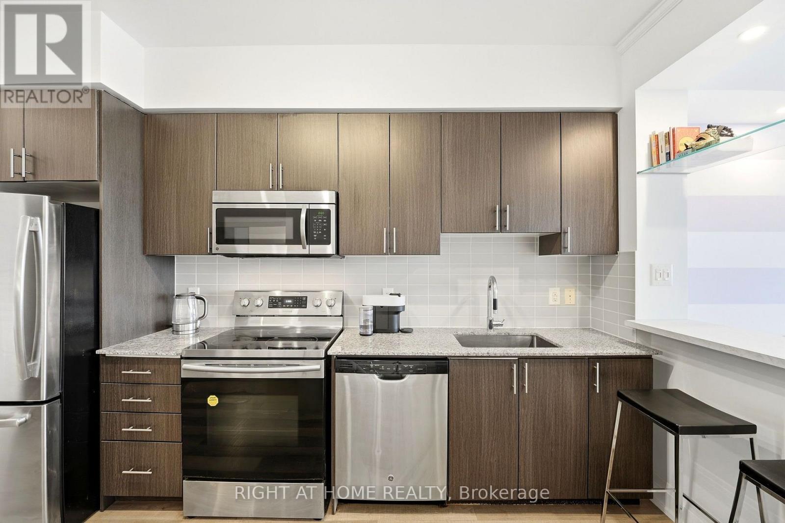 1702 - 7171 YONGE STREET, Markham (Grandview) — photo 9