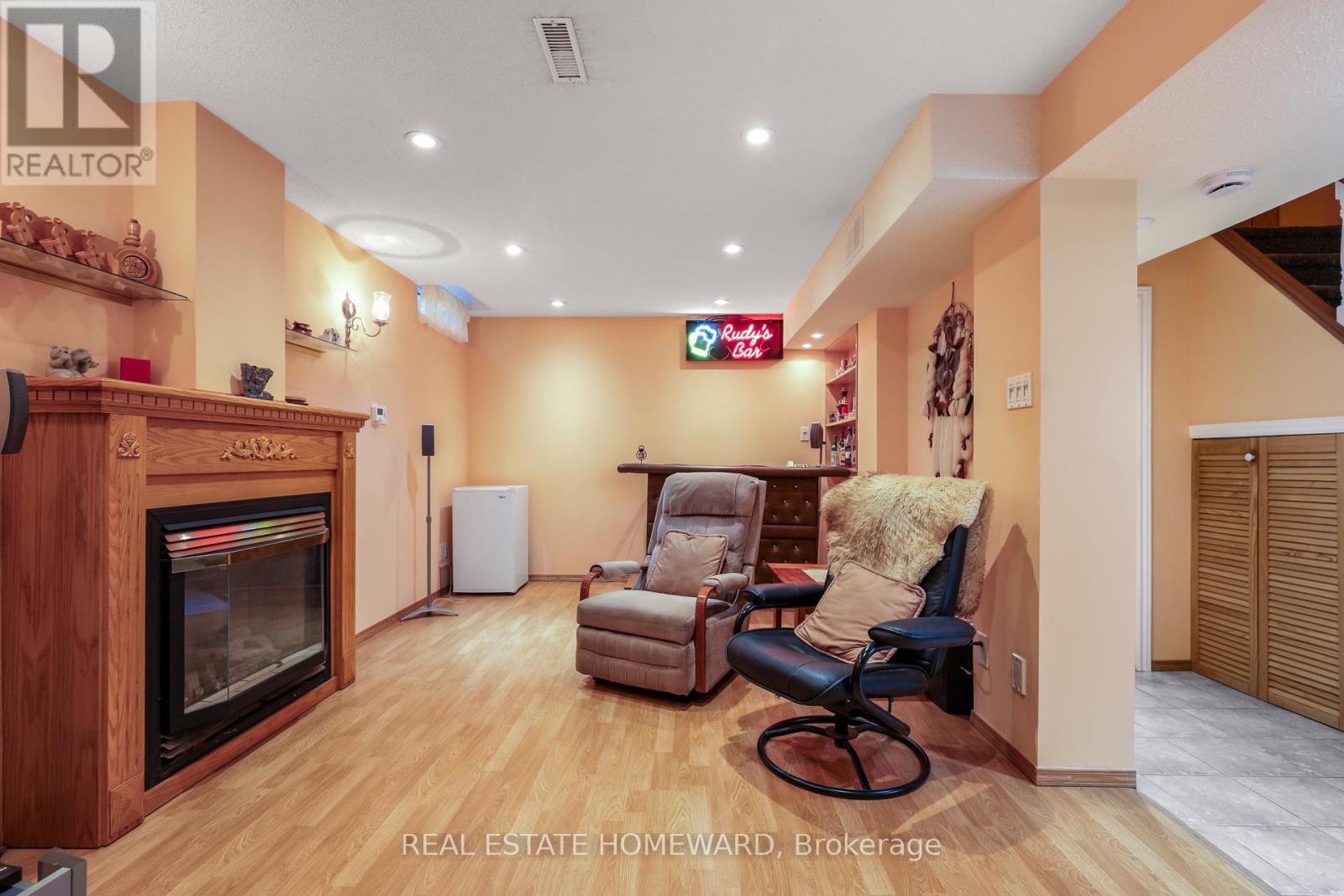 6399 COLEBROOK CRESCENT - 31