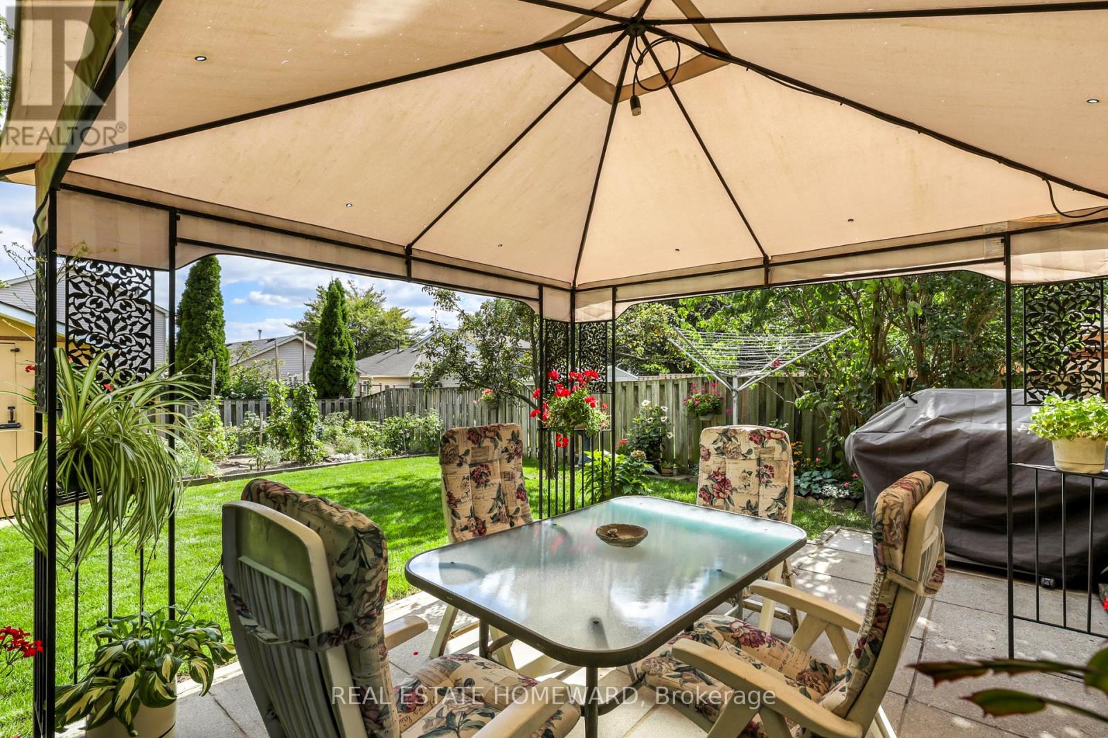 6399 COLEBROOK CRESCENT - 36