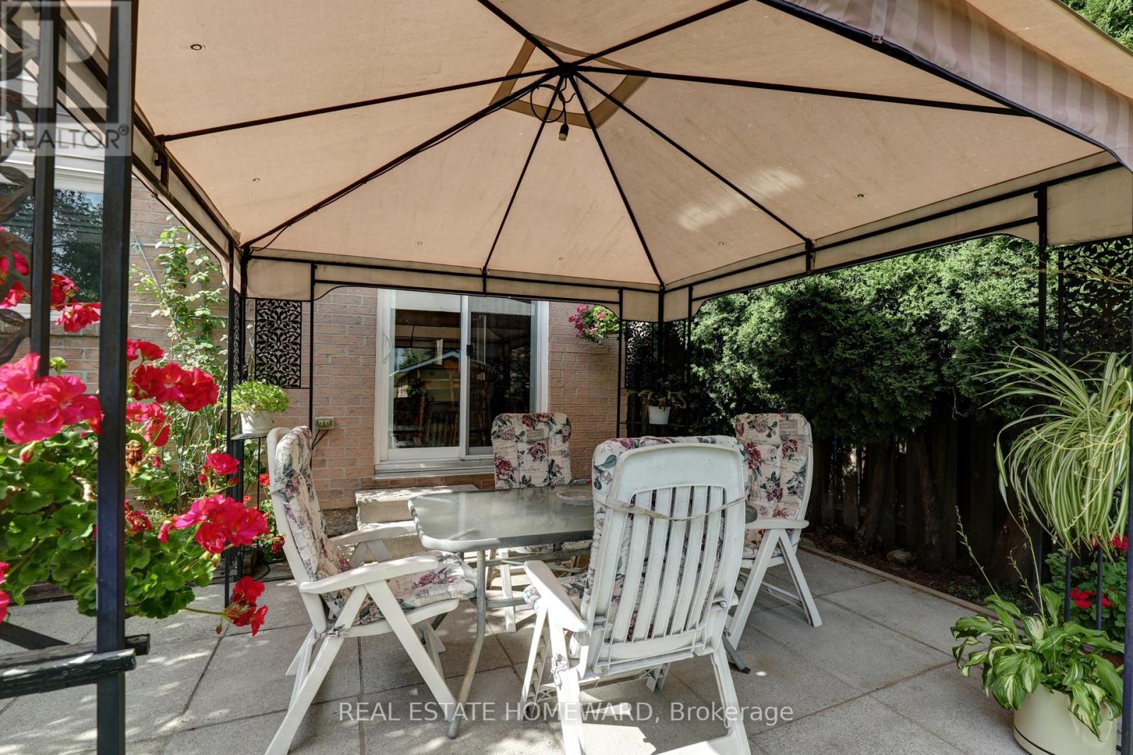 6399 COLEBROOK CRESCENT - 37