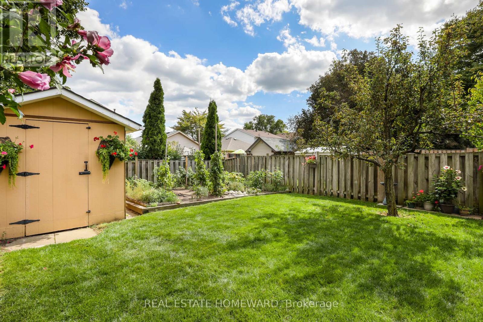 6399 COLEBROOK CRESCENT - Image 39