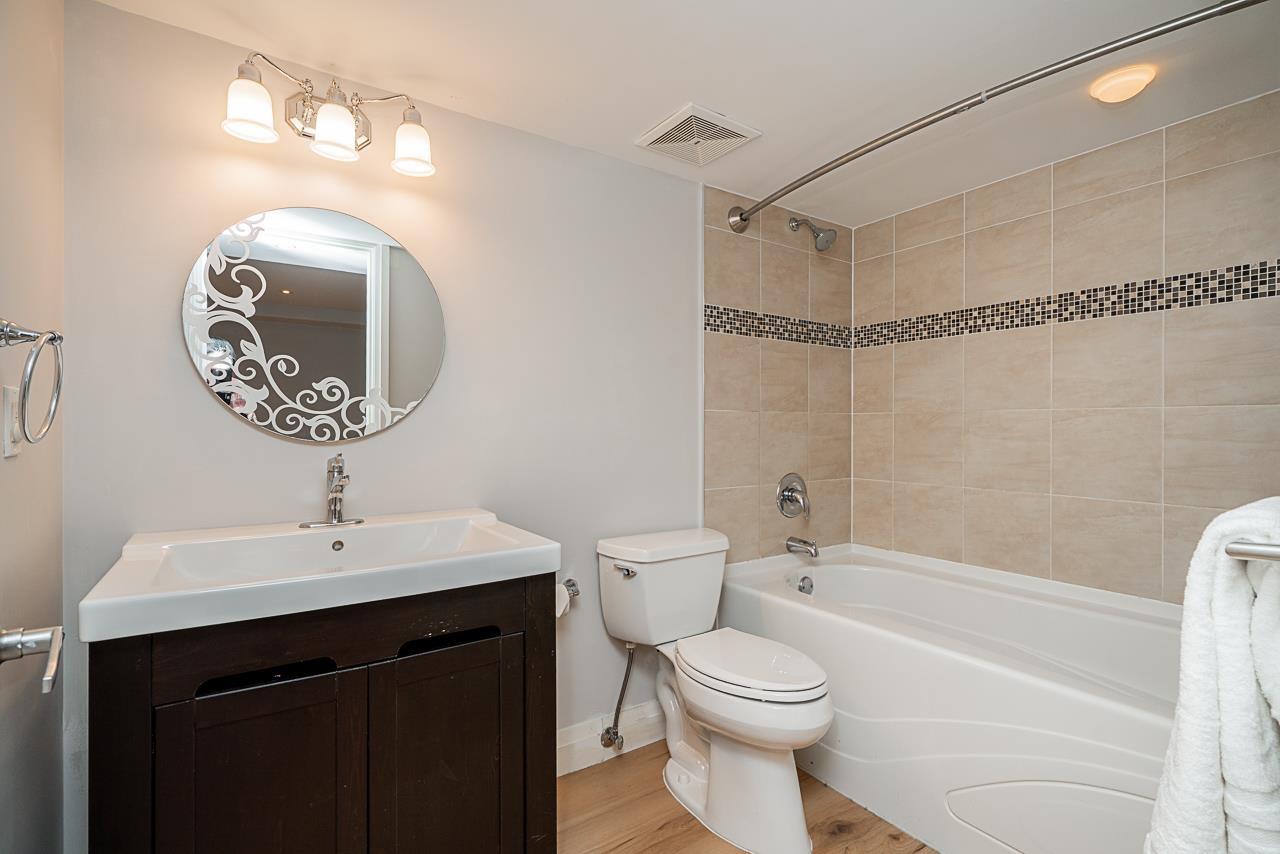 Photo of 4 18055 70TH AVENUE 28