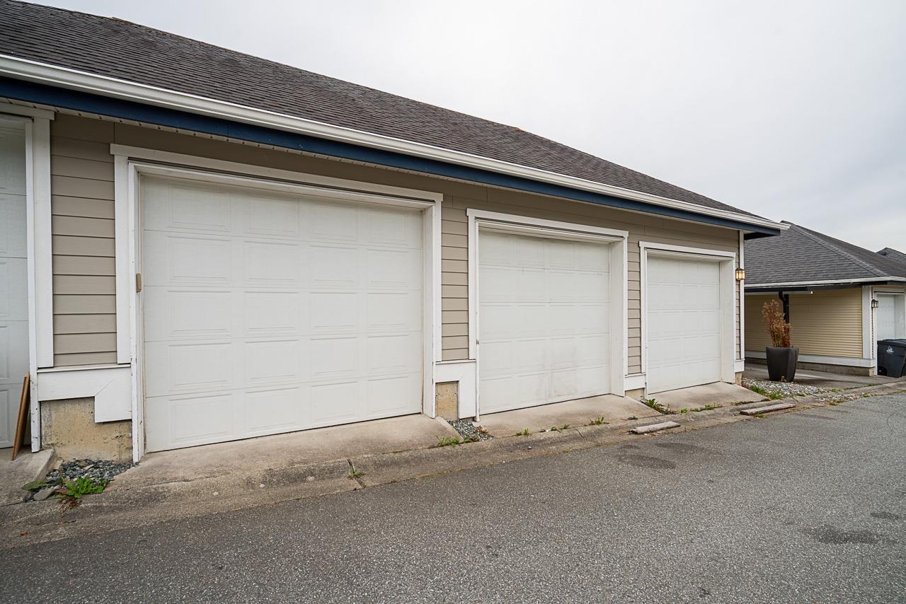 Photo of 4 18055 70TH AVENUE 35