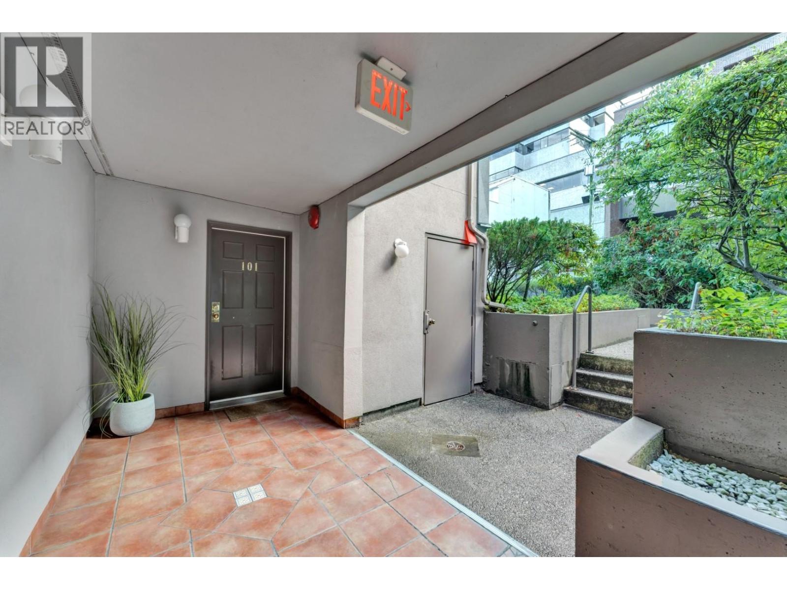 Photo of 101 2412 ALDER STREET 34