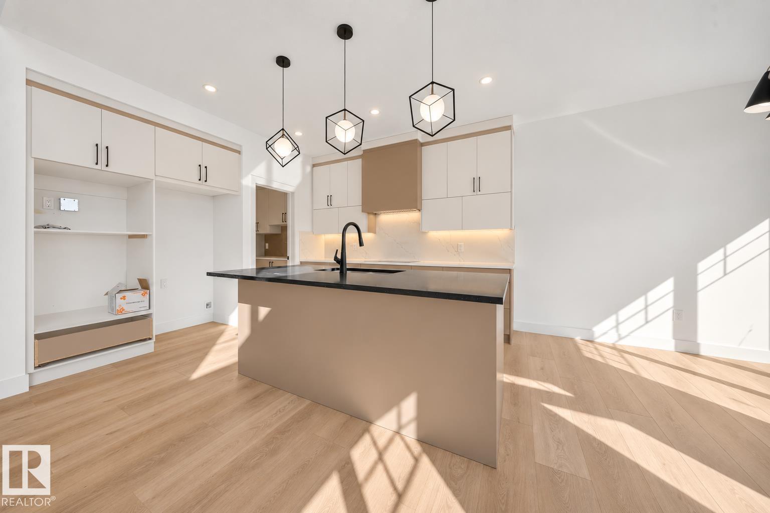 3119 9 ST NW - 7