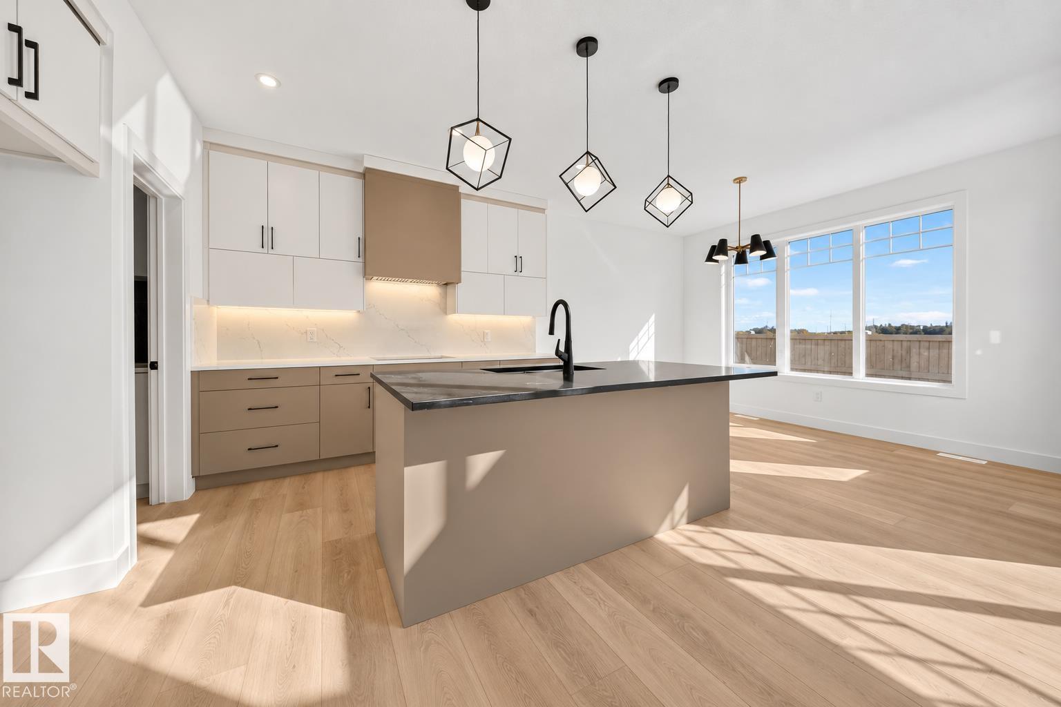 3119 9 ST NW - 8