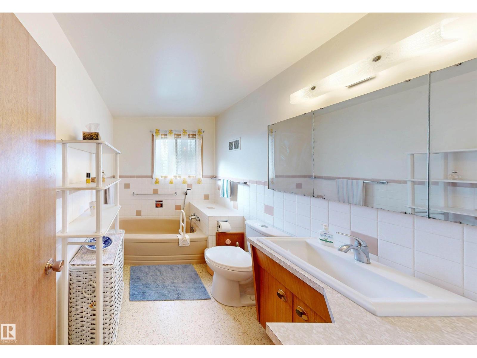 7923 ROWLAND RD NW - Image 33