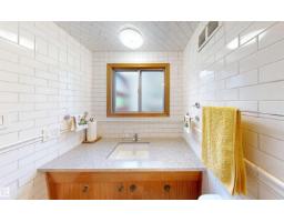Recreation room - 7923 Rowland Rd Nw, Edmonton, AB T6A3W6 Photo 12