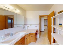 7923 Rowland Rd Nw, Edmonton, AB T6A3W6 Photo 35