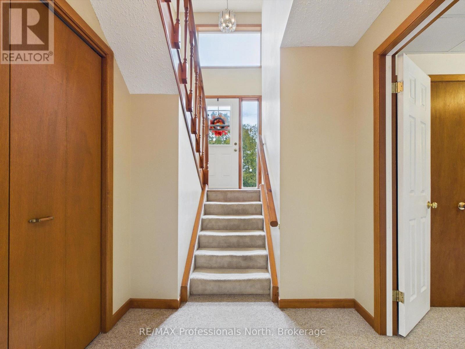 1 CRESTVIEW DRIVE - 20