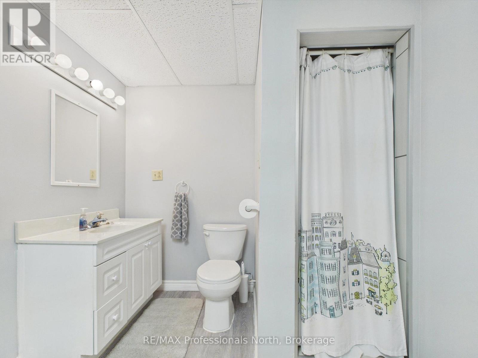 1 CRESTVIEW DRIVE - Image 23