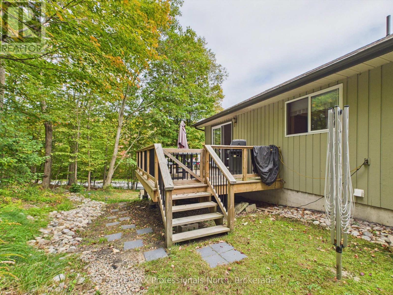 1 CRESTVIEW DRIVE - Image 28